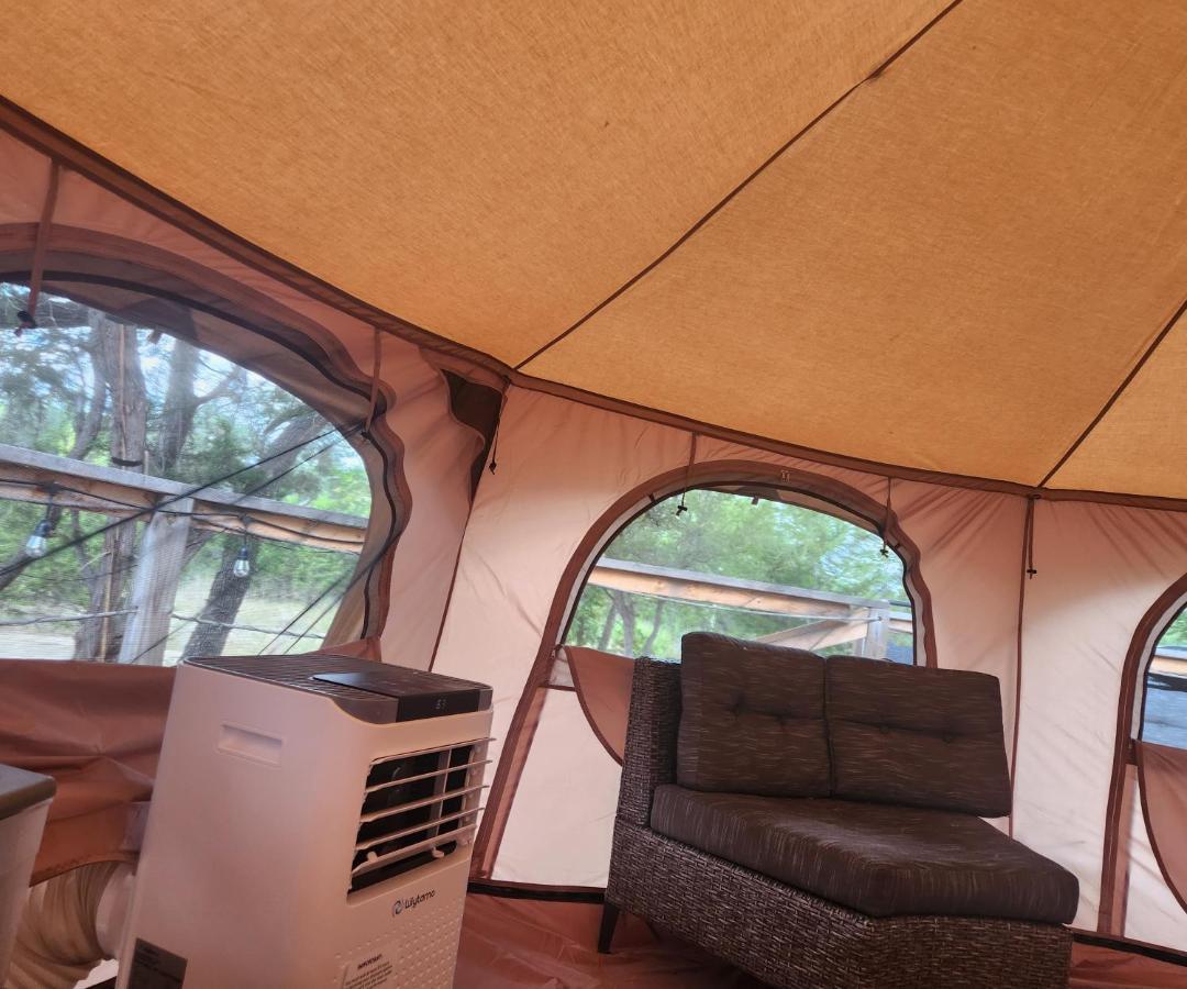 Al'S Hideaway Glamping Tents Pipe Creek Exterior foto