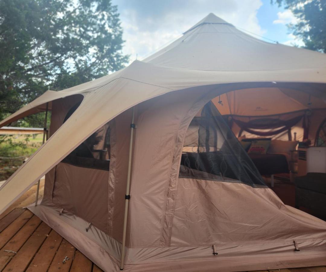 Al'S Hideaway Glamping Tents Pipe Creek Exterior foto