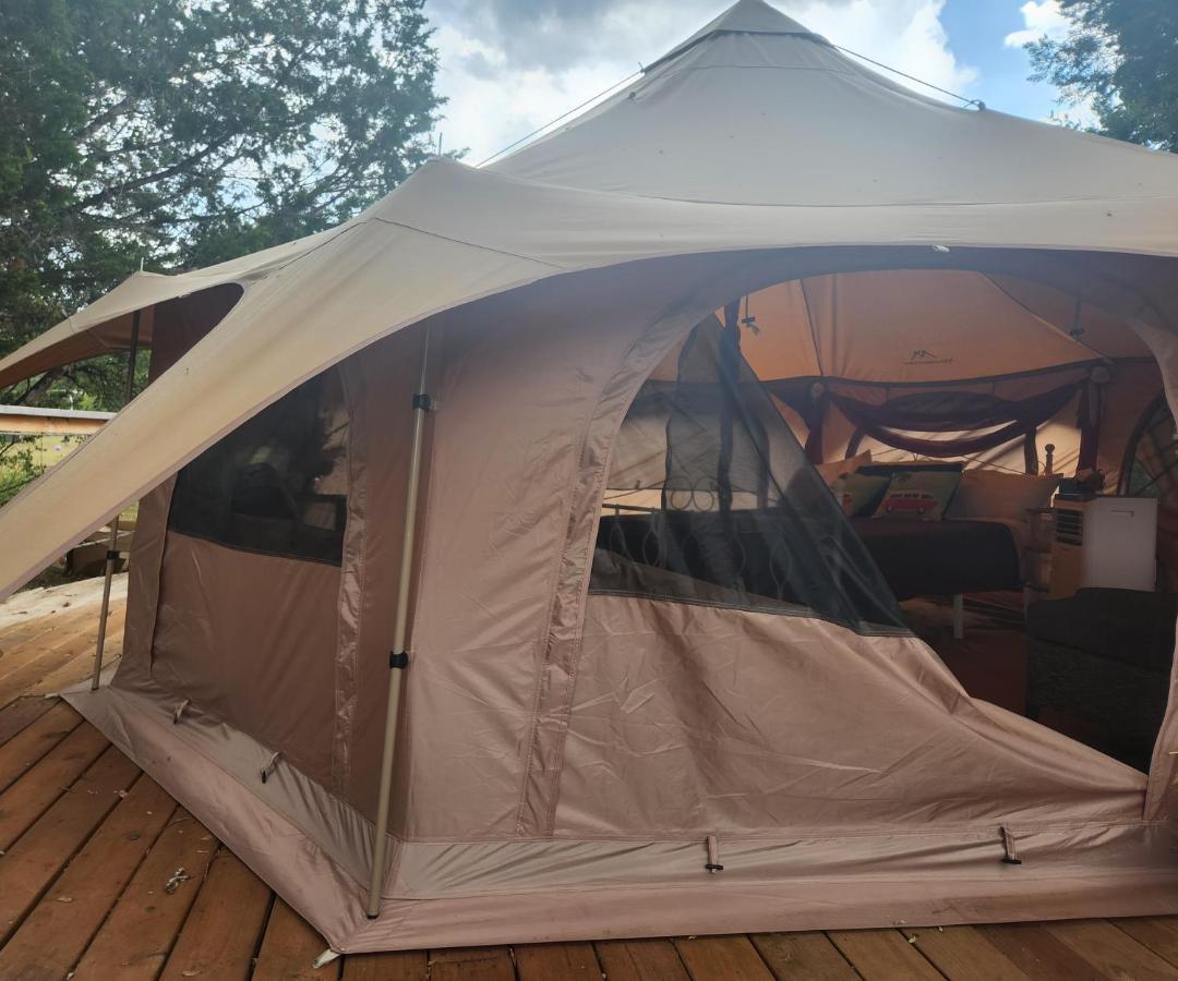Al'S Hideaway Glamping Tents Pipe Creek Exterior foto
